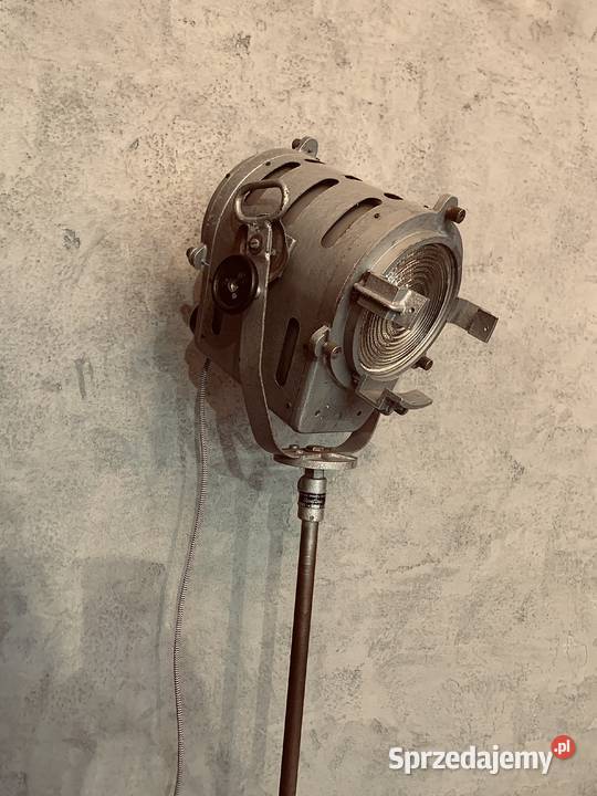 Lampa filmowa teatralna PRL loft vintage 1962 wielkopolskie Poznań