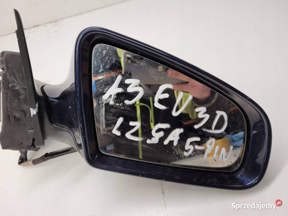 LUSTERKO ZEWNĘTRZNE PRAWE AUDI A3 8P LZ5A 5 PIN osobowe
