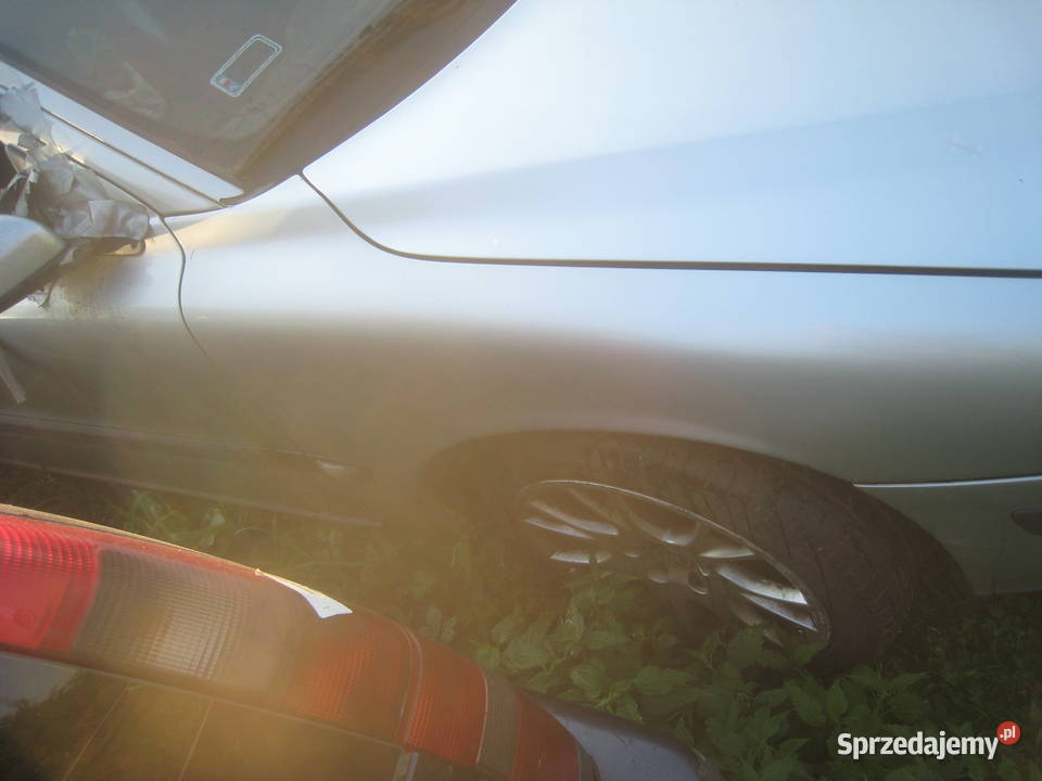Błotnik prawy srebrny Volvo s60 v70 II 42626