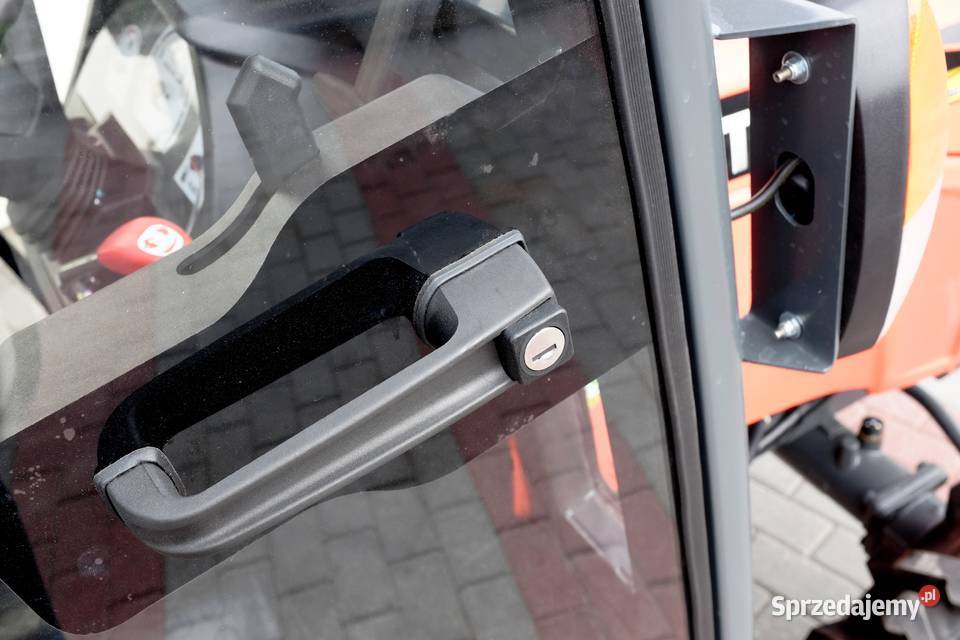 Kubota B2741 Neo Star 4x4 27 CAB Napęd 4x4 podkarpackie Tajęcina