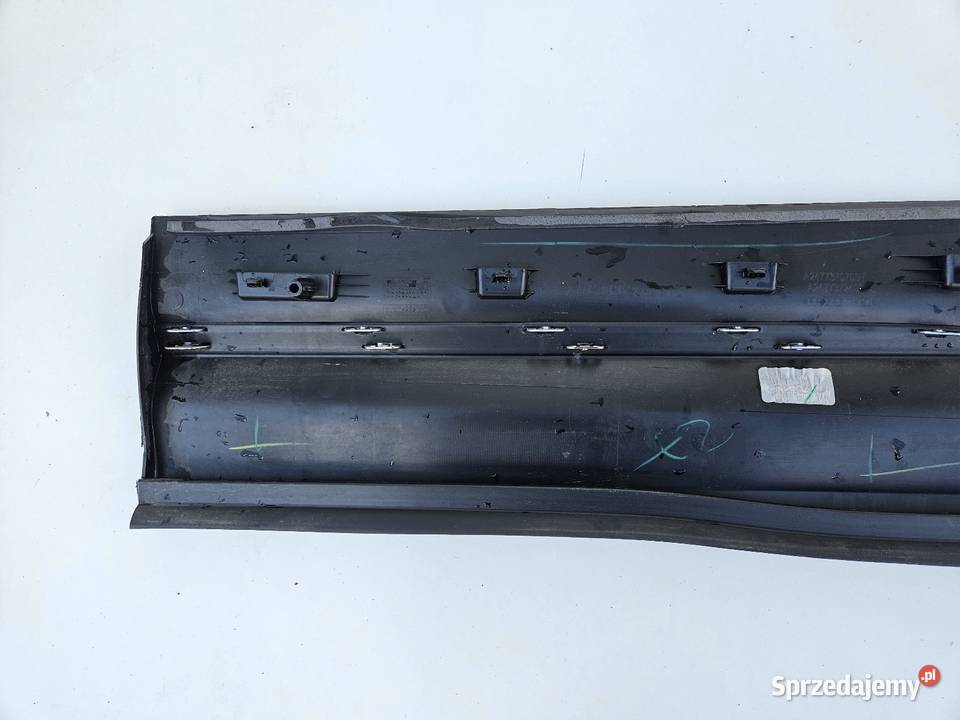 MERCEDES GLB W247 LISTWA DRZWI PRAWY TYŁ PRAWA