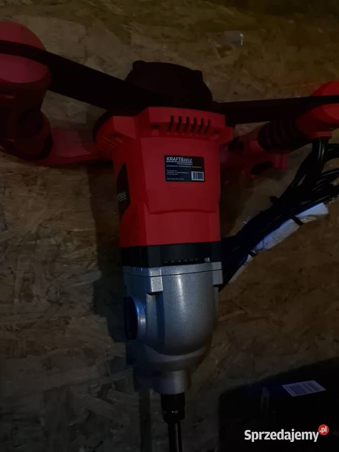 MIESZADŁO ELEKTRYCZNE M14 160mm 2800W kd3035