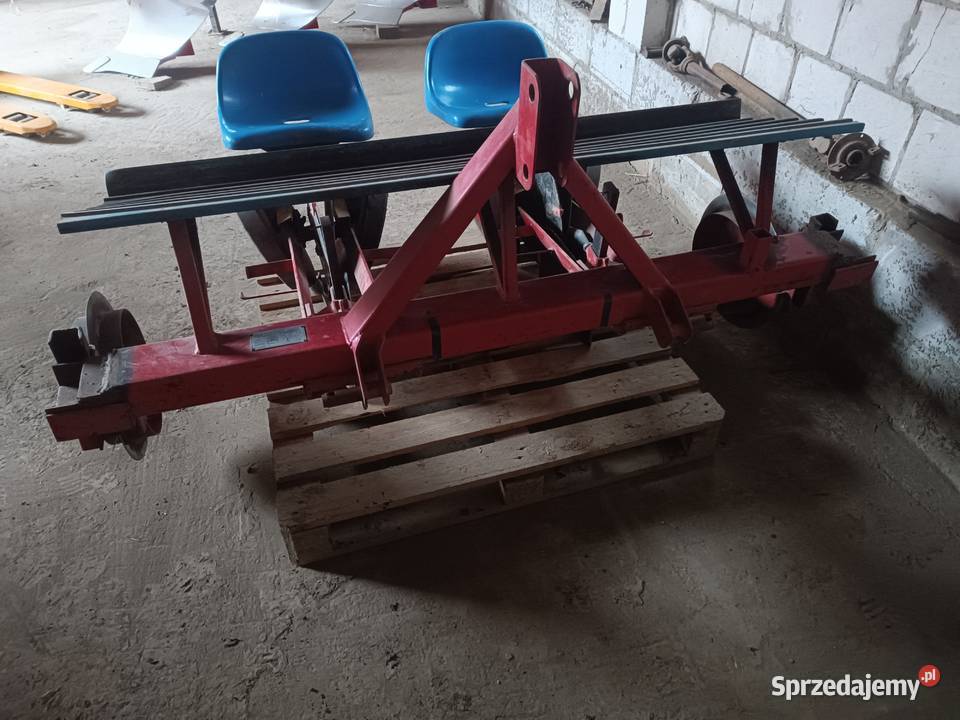 Sadzarka do warzyw i truskawek