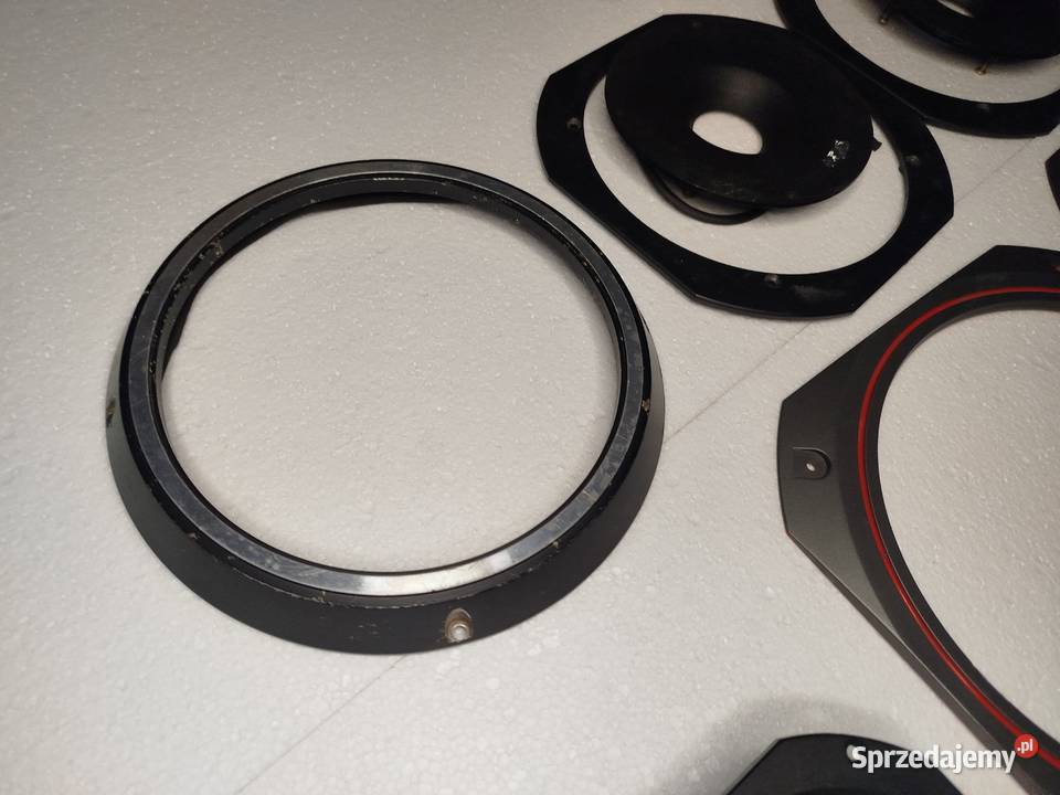 Aluminiowe i plastikowe pierścienie Unitra Zgierz