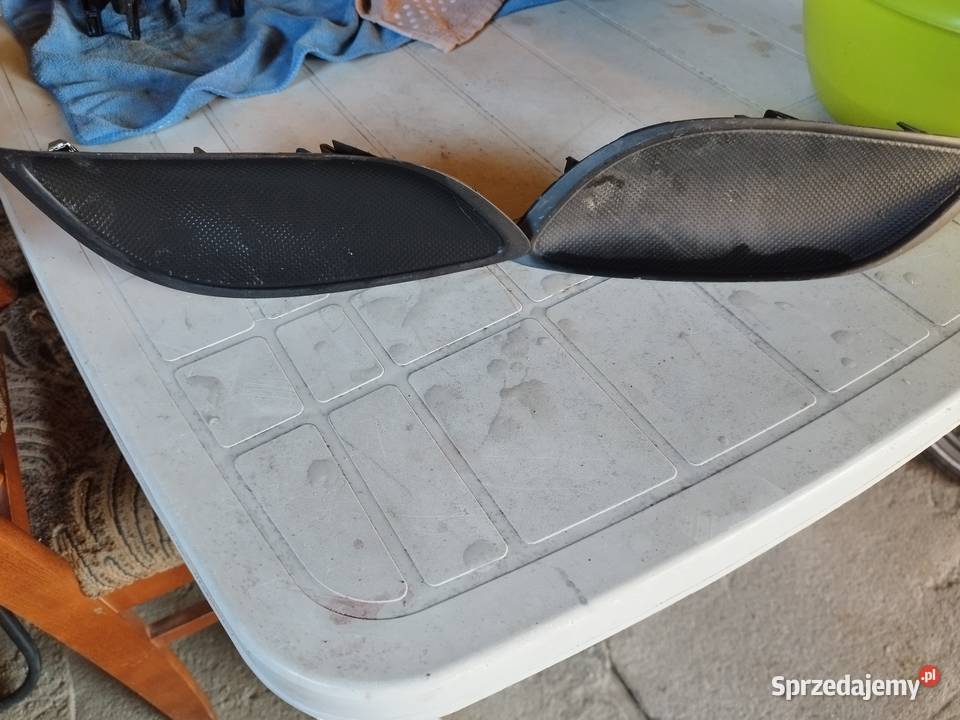 Zaślepki halogenu toyota Yaris II lift sprzedam