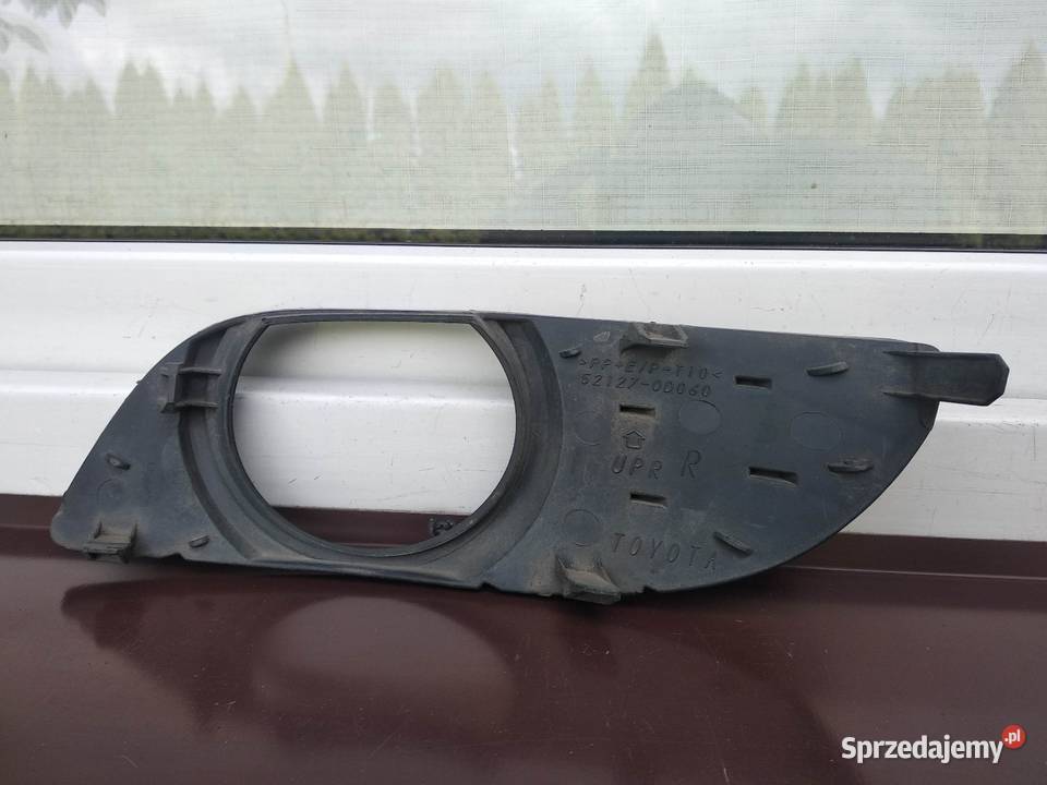 Toyota Yaris I 1 kratka zderzaka przedniego osobowe łódzkie Sieradz sprzedam