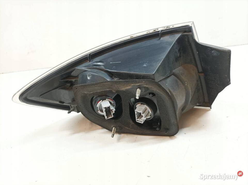 LAMPA TYŁ PRAWA SEDAN Mazda 3 I 20032009 Lampy tylne