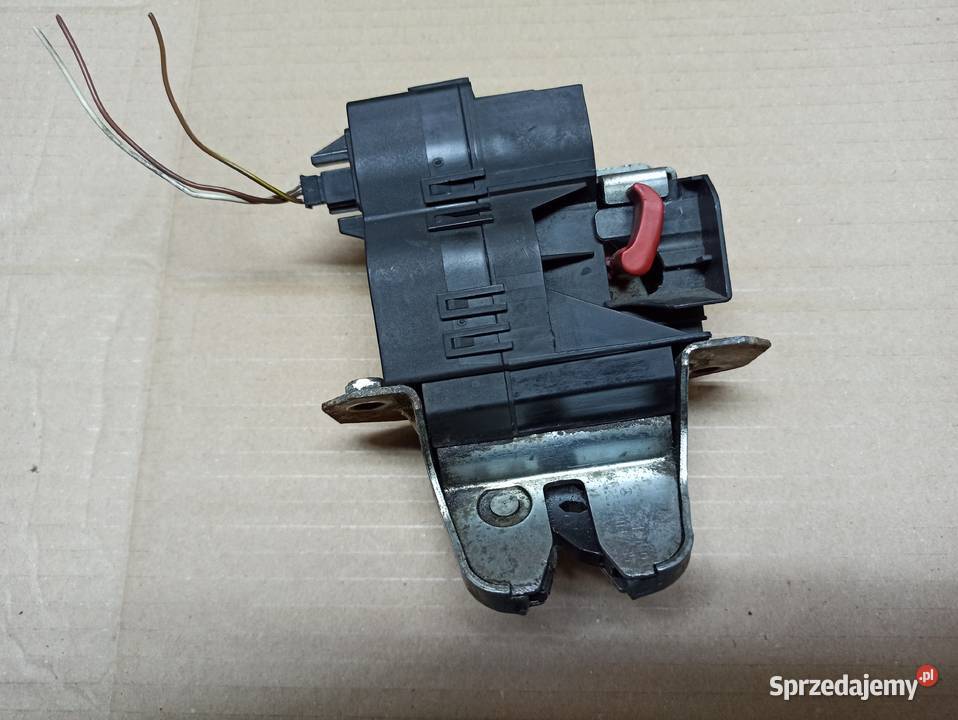 MERCEDES W203 Kombi Zamek bagażnika 2037400235 Bolesławiec sprzedam