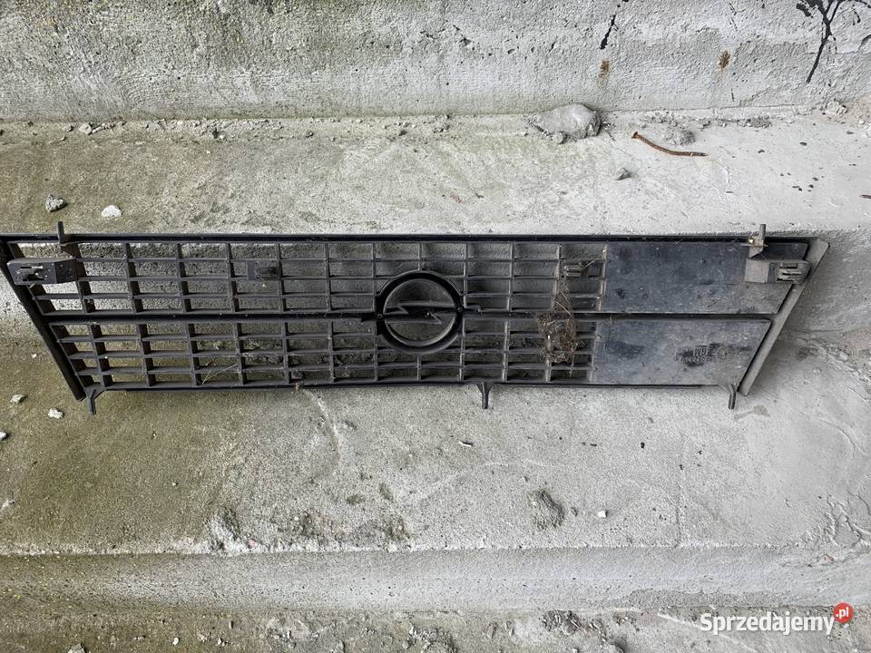 ATRAPA GRILL PRZÓD OPEL KADETT D CHROMOWANA Wojcieszków