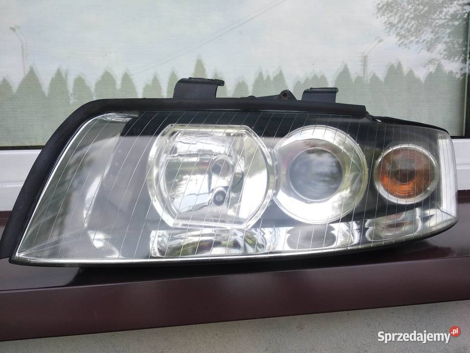 Audi A4 B6 lampy przednie reflektory przód prawy sprzedam
