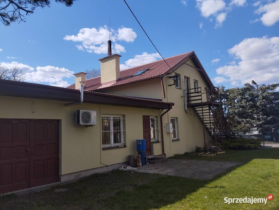 Budynek handlowousługowy 283m2 Różyny