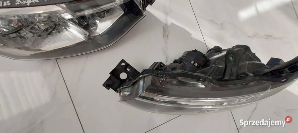 Mitsubishi Outlander 20122013 2015 lampa prawa osobowe dolnośląskie Byków