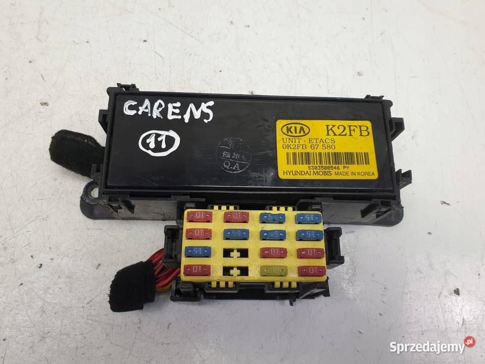 SKRZYNKA BEZPIECZNIKÓW Kia Carens II 20 CRDI Rudka