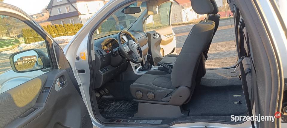 Nissan Navara d40 zero korozji l200 Ranger welurowa tapicerka