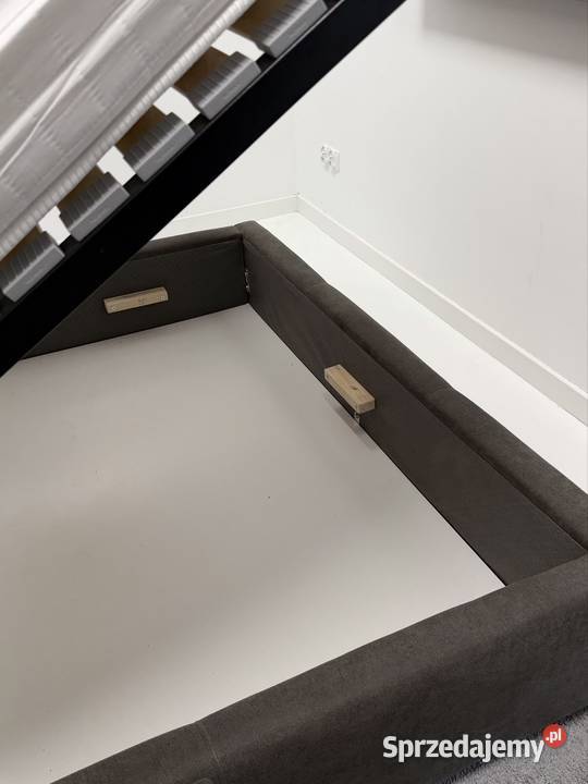 Łóżko Guy Laroche Home materac ortopedyczny Żółków