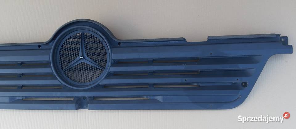 MERCEDES ATEGO GRILL ATRAPA PRZÓD A9738800185 Trzciel