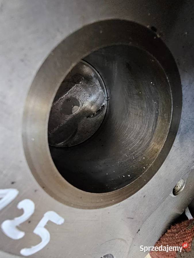 Suzuki vl 125 Intruder cylinder cylindry tłok Jelenia Góra