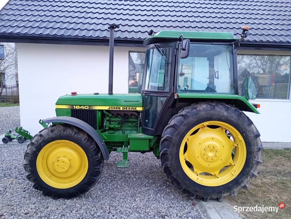 ciągnik rolniczy John Deere 1640 przedni TUZ lubelskie Międzyrzec Podlaski