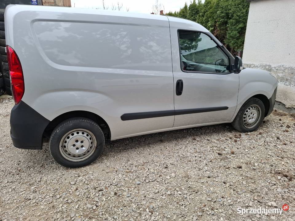 Opel Combo 2018 144 Klima 6 biegów Diesel Samochody dostawcze Mielec sprzedam