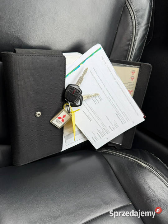 Mitsubishi Outlander 20KAT 150 Kamera Skóra autoalarm Przeźmierowo