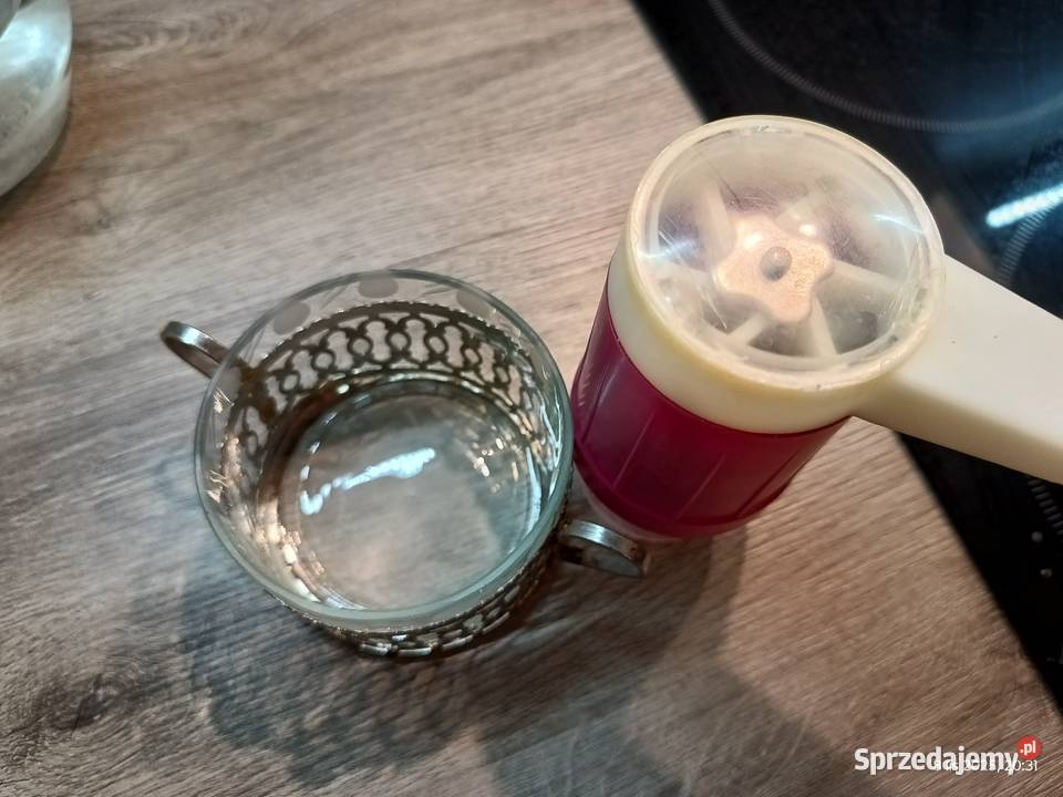 Młynek do pieprzu cukierniczka vintage PRL wielkopolskie Wronki