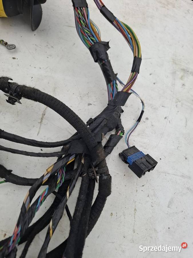 Wiązka silnika wnętrza skrzynka bezpiecznik Materiały instalacyjne Przyborów sprzedam