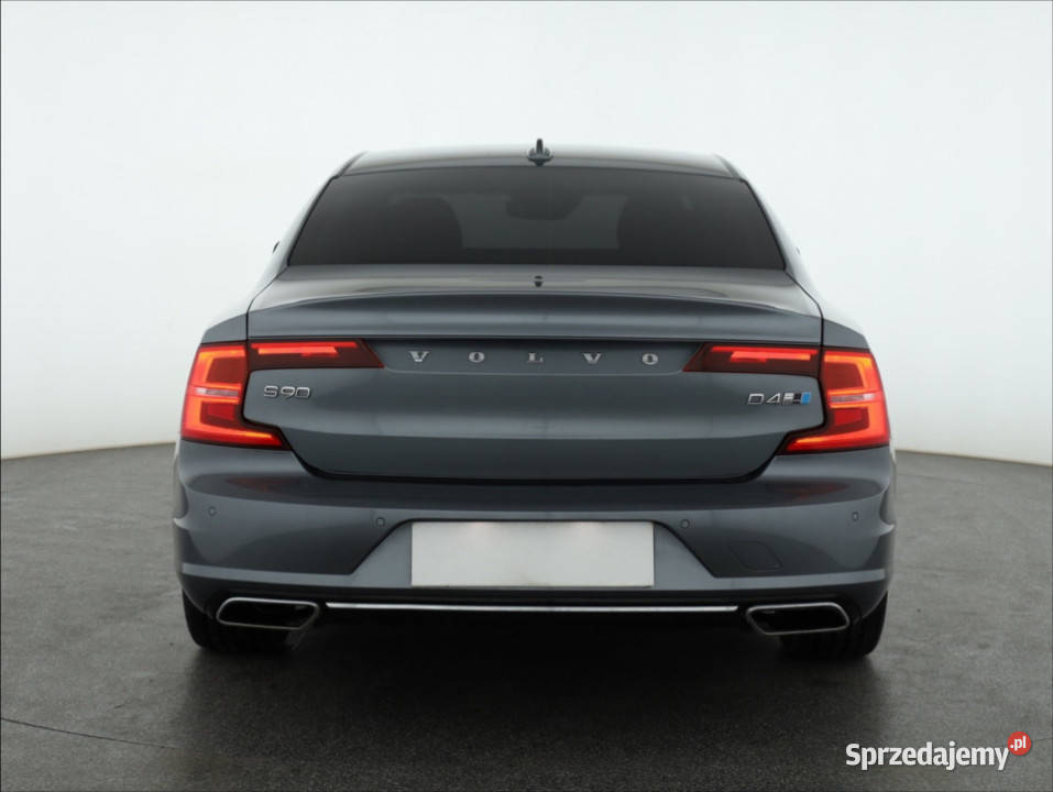 Volvo S90 D4 AWD 140KM