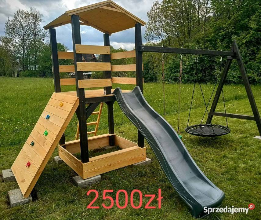 Drewniany plac zabaw Krzeszów