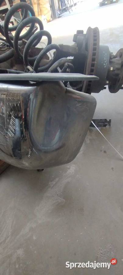 Zderzak tył chrom z mocowaniami Dodge Ram 2500 Zderzaki podkarpackie Przemyśl