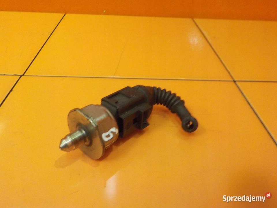 AUDI A4 B8 32 FSI 10r 265 CAL czujnik cisnienia Suków