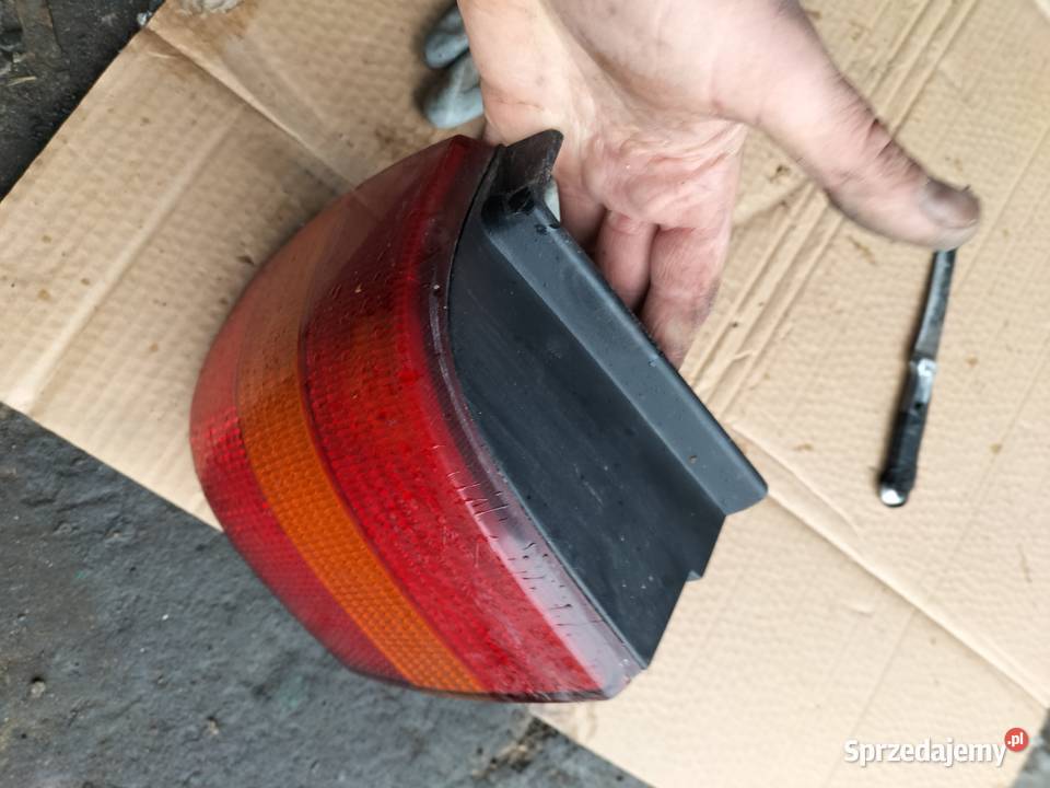 LAMPA TYŁ TYLNA LEWA VW PASSAT B4 KOMBI Kamień-Kolonia