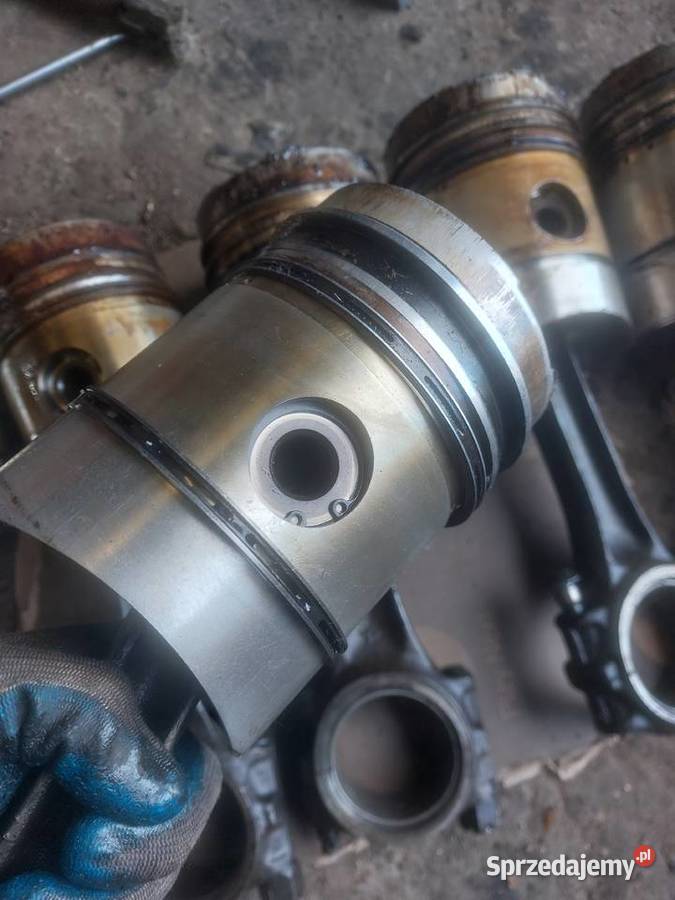 Tłok tłoki sw400 bizon leyland andoria 6ct107 Pozostałe lubelskie