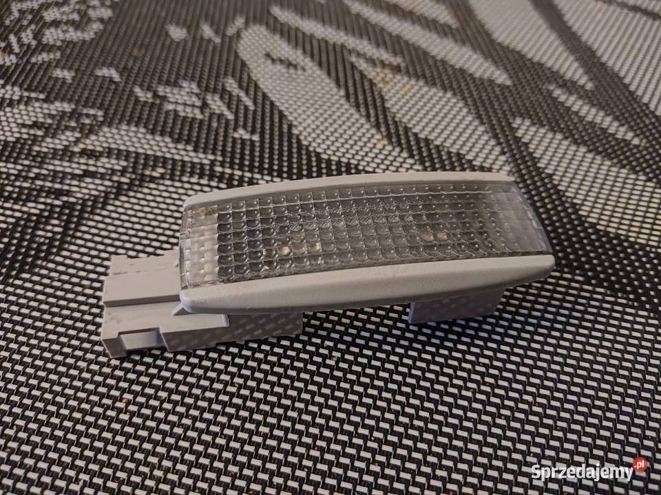 Lampka wnętrza VW Audi koda osobowe Konin