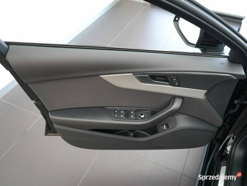 Audi A4 Avant 45TFSI 265 Nav TempomatACC Kamera aluminiowe felgi świętokrzyskie sprzedam