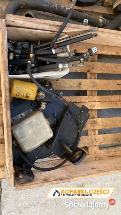 CAT 906 maszyna do rozbiórki na części pokrywa Kosakowo