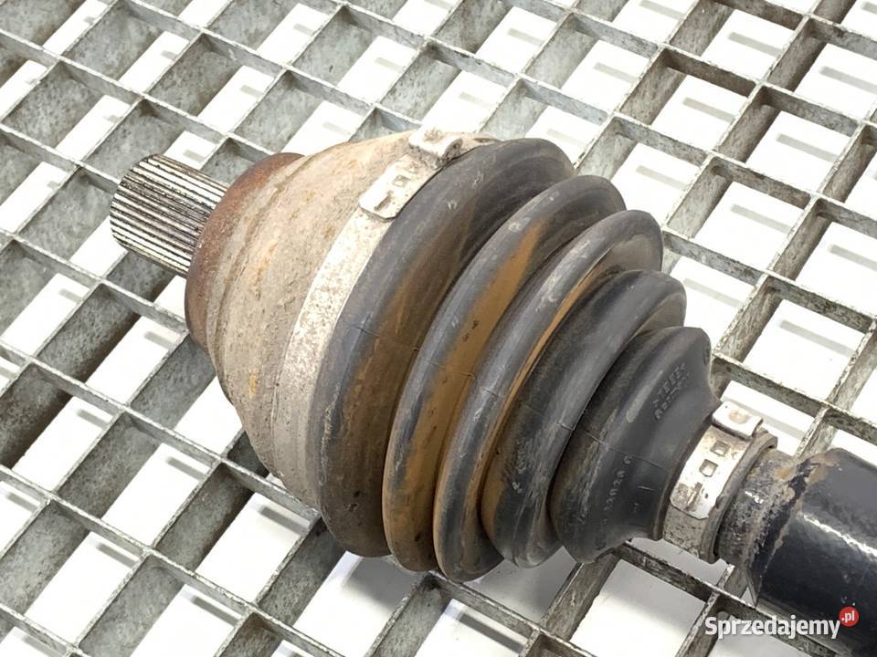 PÓŁOŚ PRAWY PRZÓD SKODA SUPERB II 20 170 0815 Motoryzacja