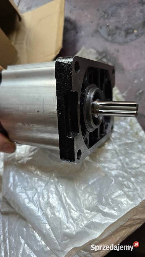 Pompa oleju ciągnika YTO X904 Zefir Miechów