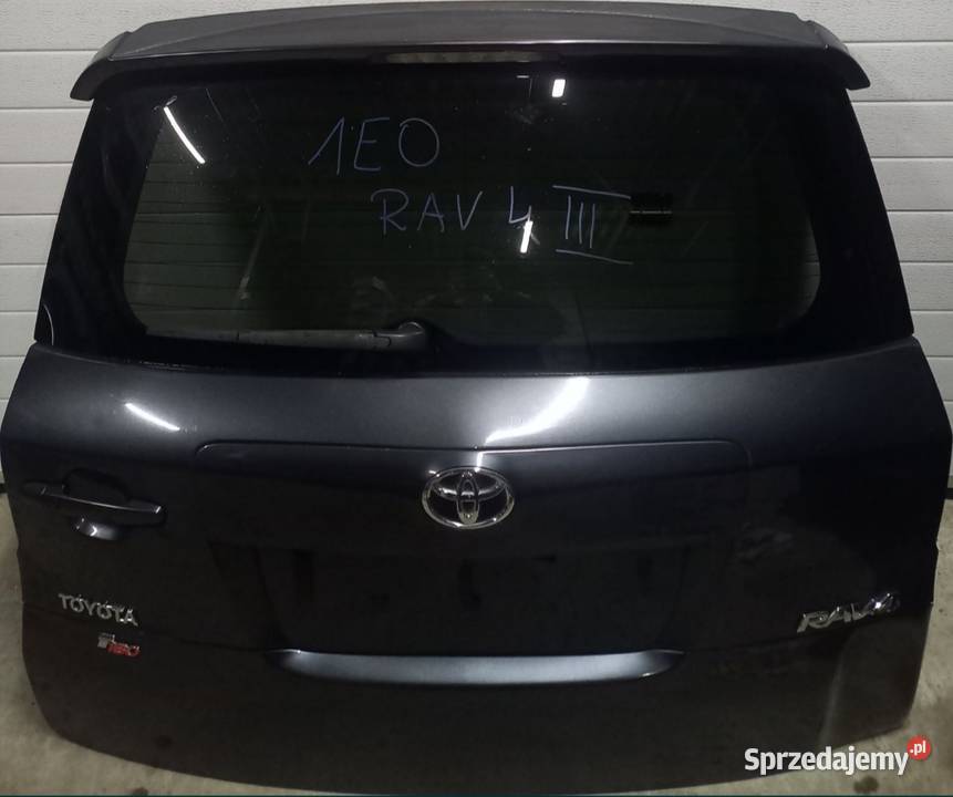 Klapa bagażnika 1E0 22 dcatToyota Rav 4 III Rok produkcji 2008