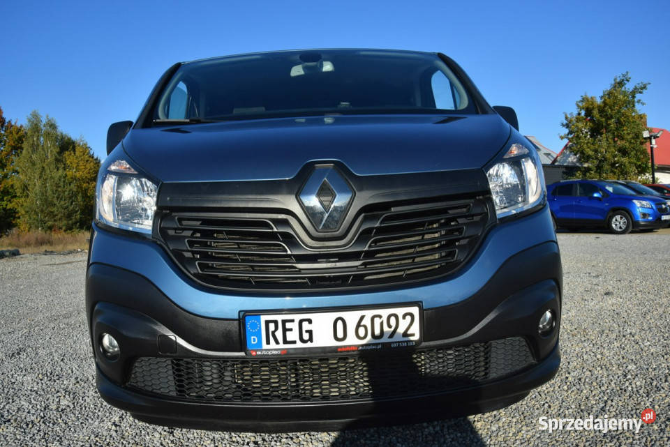 Renault Trafic 16D 2017r 9 Osobowy Navi Kamera nieuszkodzony Majdan Sieniawski