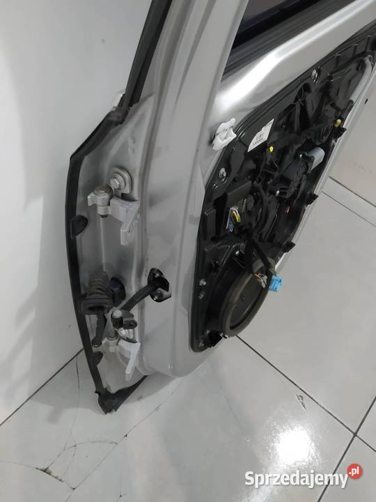 DRZWI PRAWE TYŁ 71116 Volvo V40 II 20122019 Drzwi