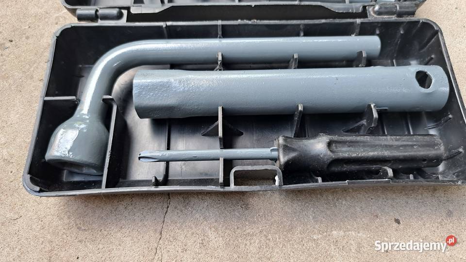 Skrzynka narzędziowa orginalna Fiat 125p126p Pozostałe wielkopolskie Leszno