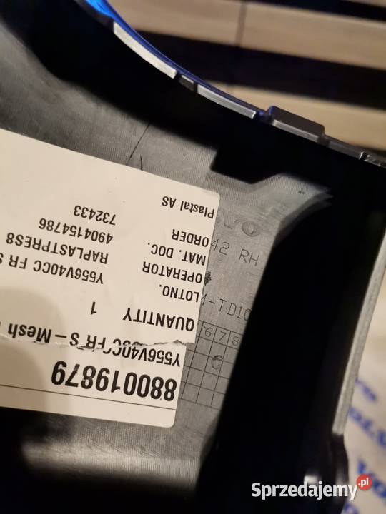 VOLVO V40 II NOWA PRAWA NAKŁADKA ZDERZAKA PRZÓD Międzychód sprzedam