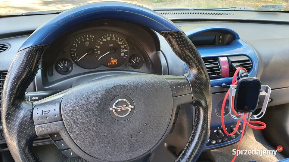 Opel Corsa 2002 YOUNG świetny stanklimatyzacja centralny zamek