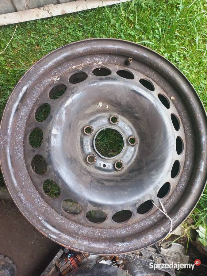 Felgi stalowe Audi fi 66 16 stalowe dolnośląskie Chmieleń sprzedam