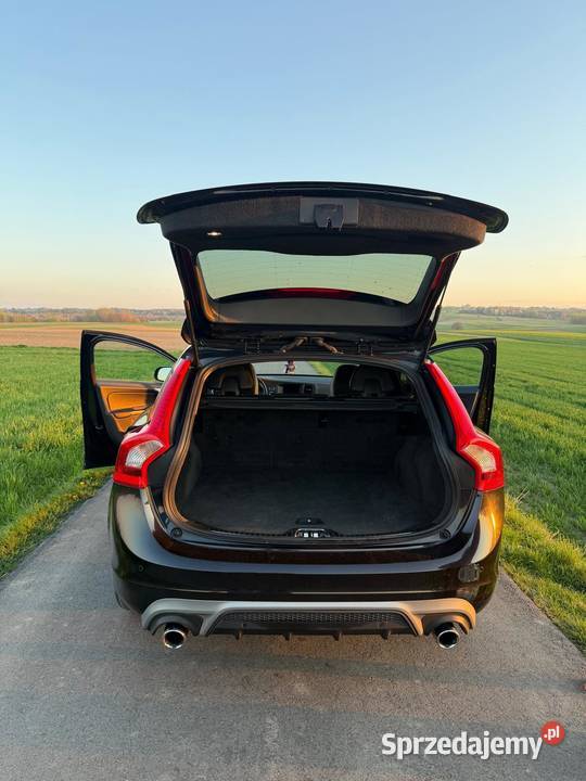 Volvo V60 D4 RDesign 181 Automat Szyberdach Łańcut