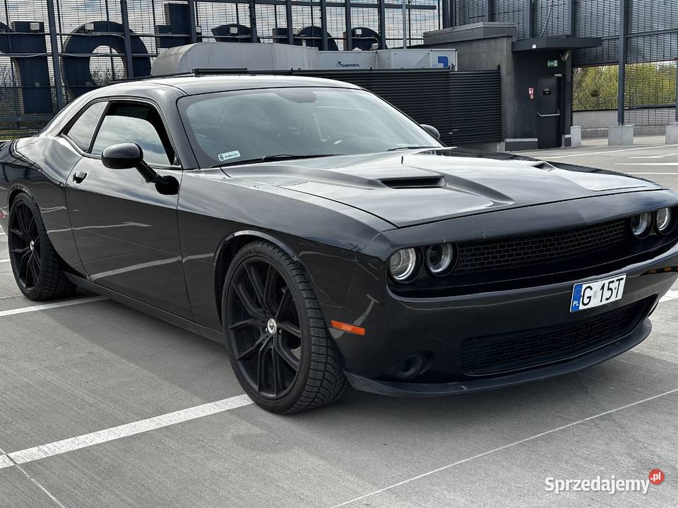 Dodge challenger 2015 36 zamiana SUV Rok produkcji 2015 Challenger Wrocław