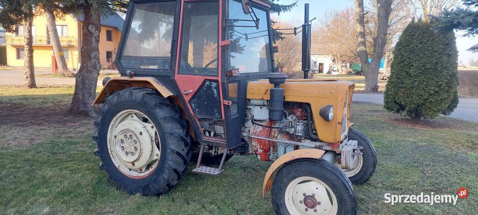 Sprzedam ursus c 330 z kabina 1985
