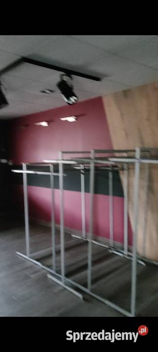 Wyposażenie sklepu z odzieżą używaną Szczecin sprzedam