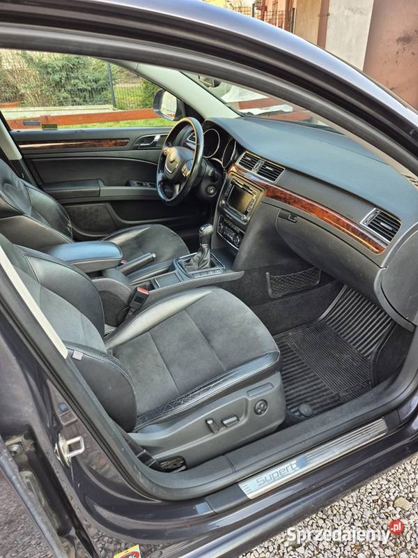 Skoda Superb 2009r CR 170 dwutlenek węgla w elektryczne lusterka Mszczonów