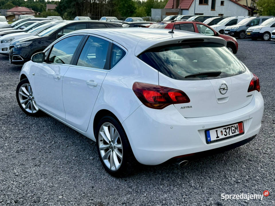 Opel Astra 14T 140 Super Stan Opłacona 174 J Zwoleń